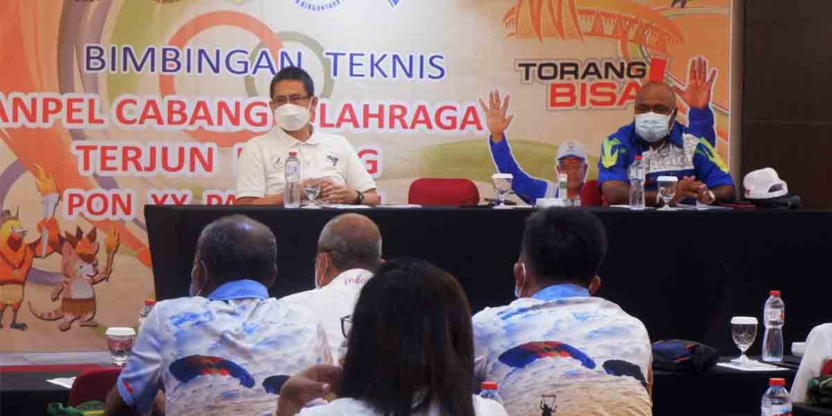 terjun-payung-diikuti-90-atlet